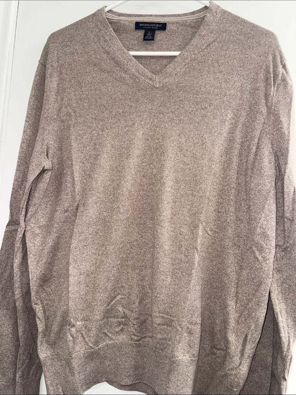 Banana Republic luxury blend v-neck pullover sweater size L